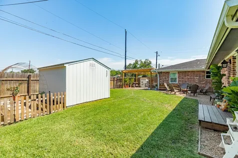 5206 6th Street Danbury TX 77534
