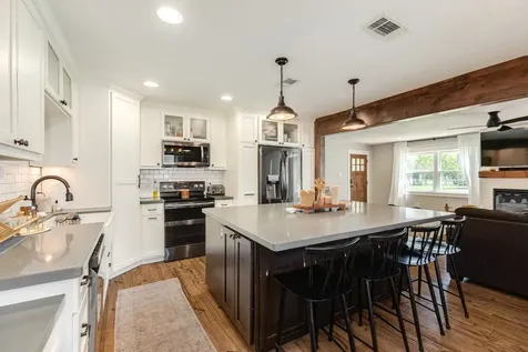 5206 6th Street Danbury TX 77534