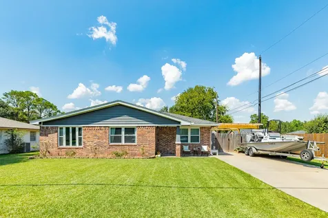 5206 6th Street Danbury TX 77534