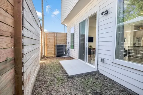 5908 Street Augustine Street C Houston TX 77021