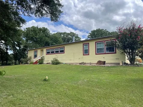 1666 Us Highway 84 Oakwood TX 75855