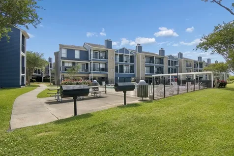 18515 Egret Bay Boulevard 906 Webster TX 77058