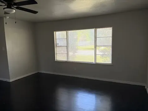 5782 Belcrest Street Houston TX 77033