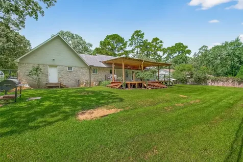 2103 Diane Street Pinehurst TX 77362