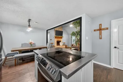 2103 Diane Street Pinehurst TX 77362