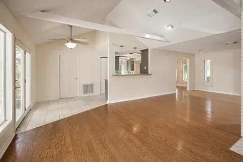 10631 Del Monte Drive Houston TX 77042