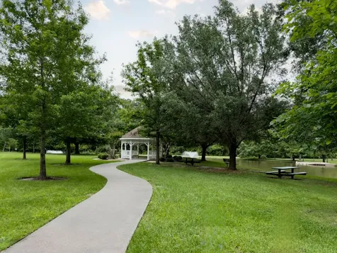 18 Majestic Falls Drive Houston TX 77339