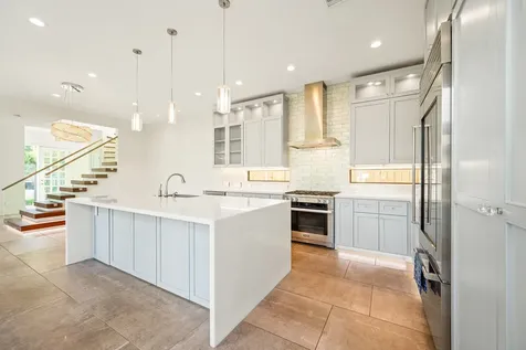235 Malone Street Houston TX 77007
