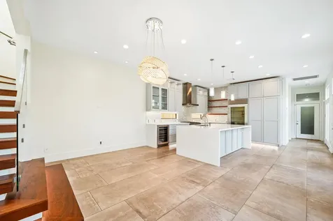 235 Malone Street Houston TX 77007