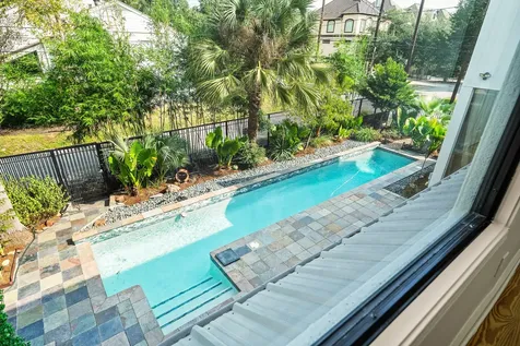 235 Malone Street Houston TX 77007