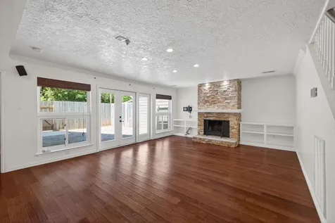 10707 Boardwalk Street Houston TX 77042