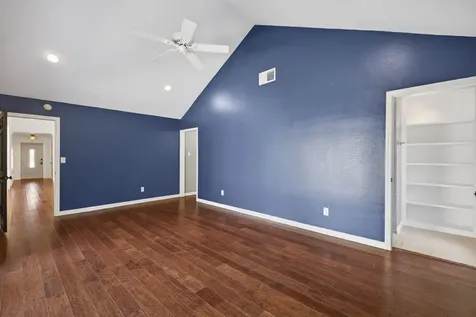 10707 Boardwalk Street Houston TX 77042