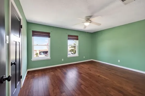 10707 Boardwalk Street Houston TX 77042