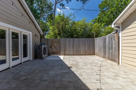 10707 Boardwalk Street Houston TX 77042