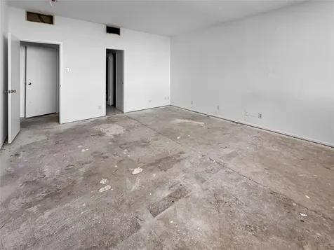 6335 W Northwest Highway 1815 Dallas TX 75225