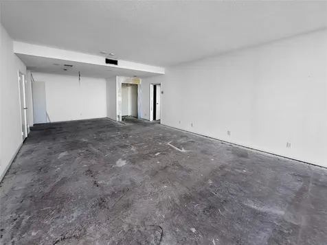 6335 W Northwest Highway 1815 Dallas TX 75225