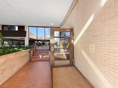 6335 W Northwest Highway 1815 Dallas TX 75225