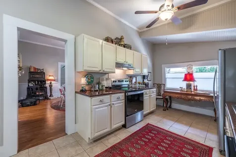 114 N College Street Gonzales TX 78629
