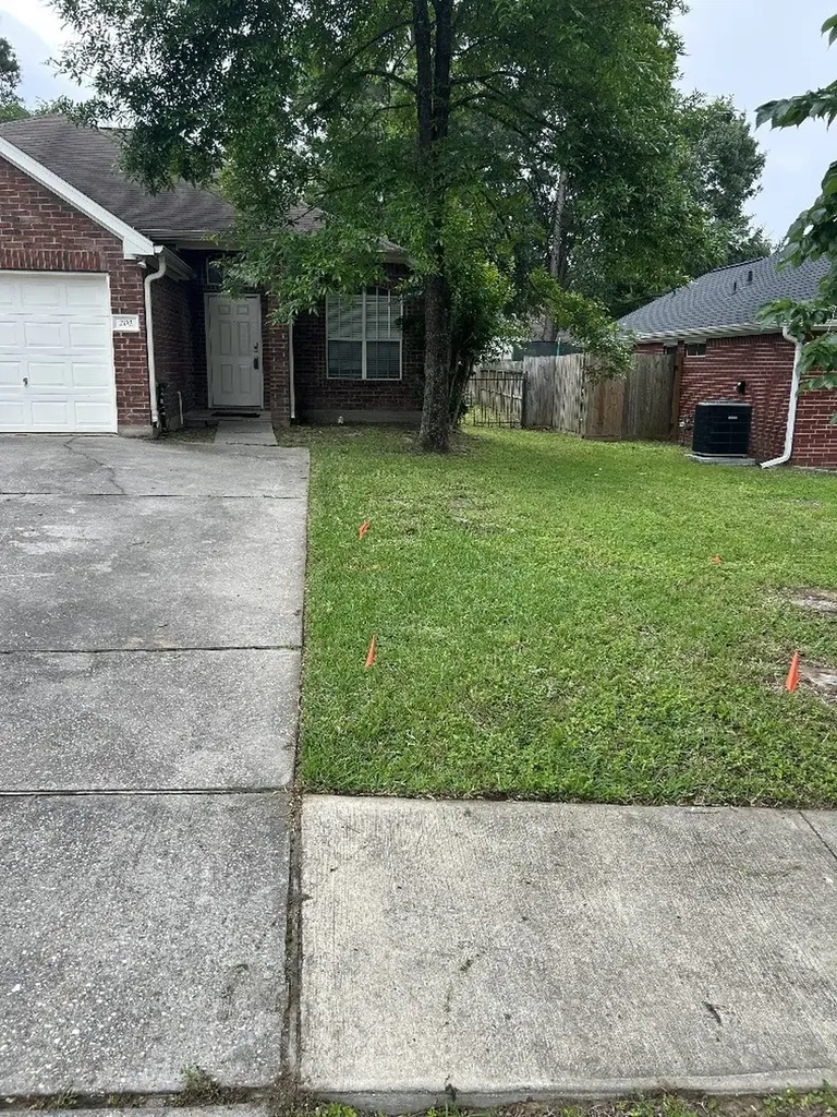 202 Canterbury Drive Conroe TX 77303