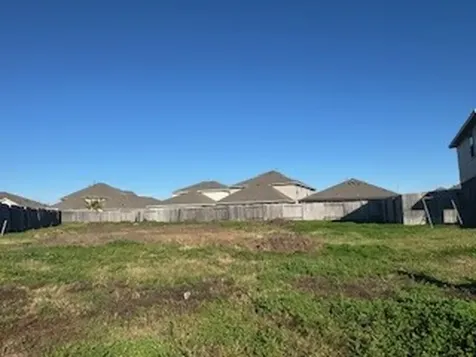 9 Riverwood Circle Court Angleton TX 77515