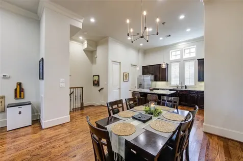 411 W 17th Street B Houston TX 77008