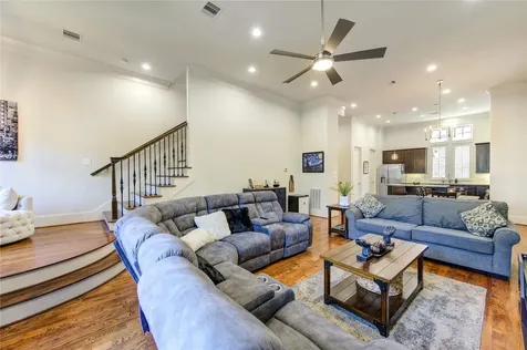 411 W 17th Street B Houston TX 77008