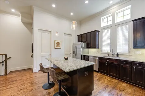 411 W 17th Street B Houston TX 77008