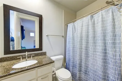 411 W 17th Street B Houston TX 77008