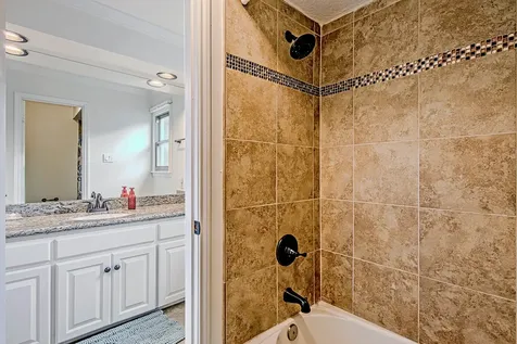 10307 Piping Rock Lane Houston TX 77042