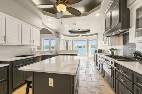 11 Villas Ways Drive Conroe TX 77356