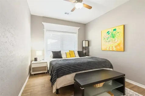 11 Villas Ways Drive Conroe TX 77356