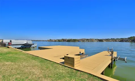 11 Villas Ways Drive Conroe TX 77356