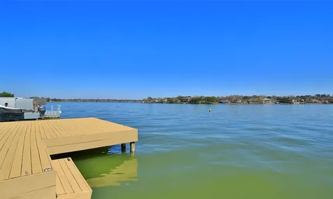 11 Villas Ways Drive Conroe TX 77356