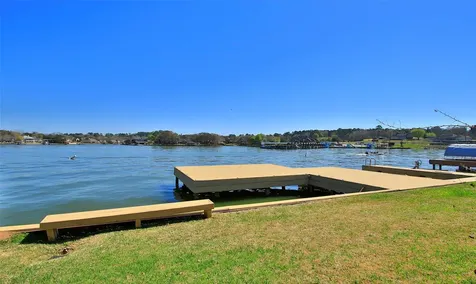 11 Villas Ways Drive Conroe TX 77356