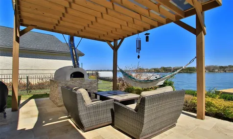 11 Villas Ways Drive Conroe TX 77356
