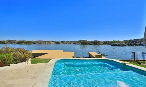 11 Villas Ways Drive Conroe TX 77356