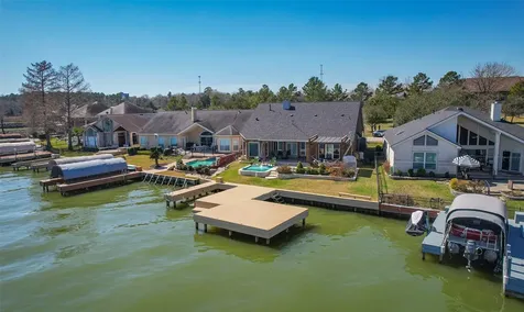 11 Villas Ways Drive Conroe TX 77356