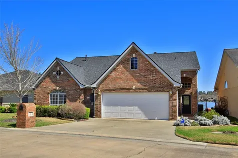 11 Villas Ways Drive Conroe TX 77356