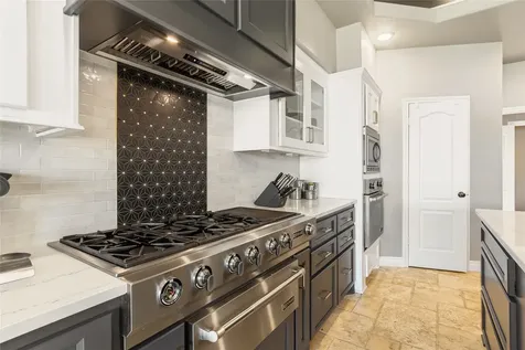 11 Villas Ways Drive Conroe TX 77356