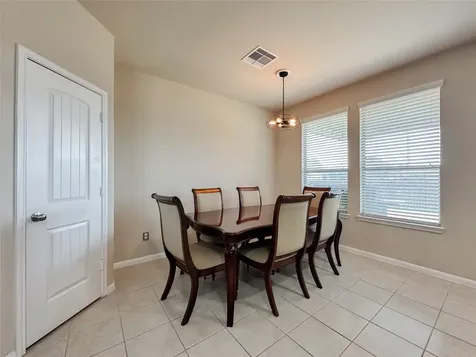 332 Country Crossing Circle Magnolia TX 77354