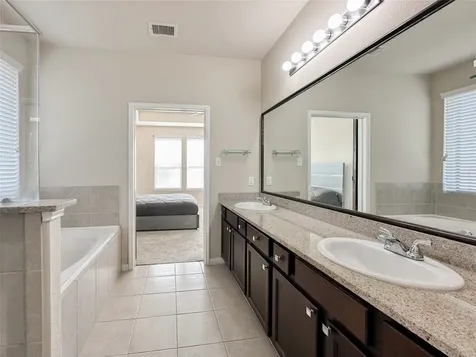 332 Country Crossing Circle Magnolia TX 77354