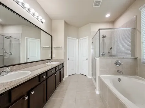 332 Country Crossing Circle Magnolia TX 77354