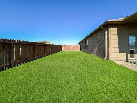 332 Country Crossing Circle Magnolia TX 77354