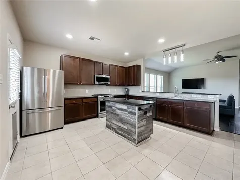 332 Country Crossing Circle Magnolia TX 77354