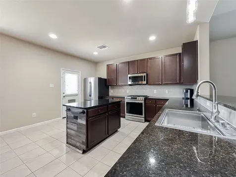 332 Country Crossing Circle Magnolia TX 77354