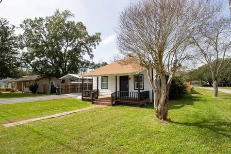 1819 Key Street Waller TX 77484