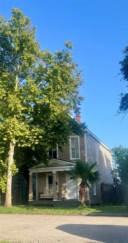 2721 P 1/2 Avenue Galveston TX 77550