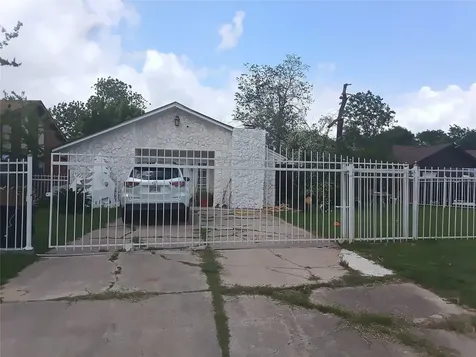 17211 Woodburn Drive Houston TX 77049