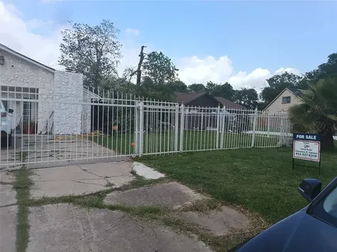 17211 Woodburn Drive Houston TX 77049