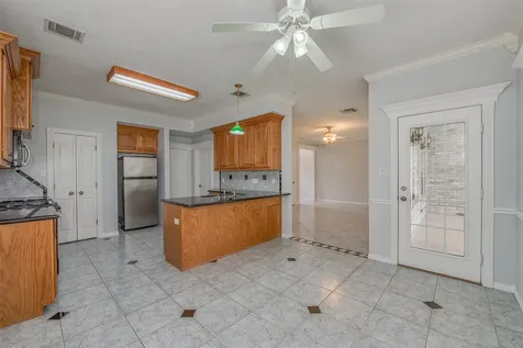 3718 Bridle Court College Station TX 77845